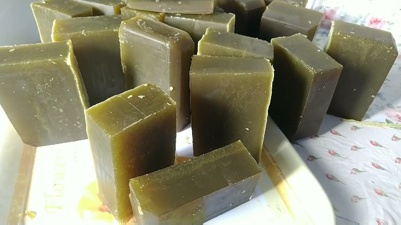 fiz 4 kg de sabão de álcool com folha de mamão caseiro