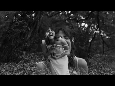 Performance de uma mulher enlouquecendo