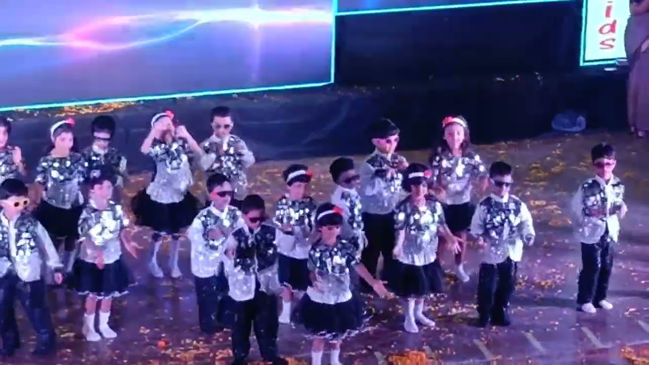 Aashu dance performance in UKG