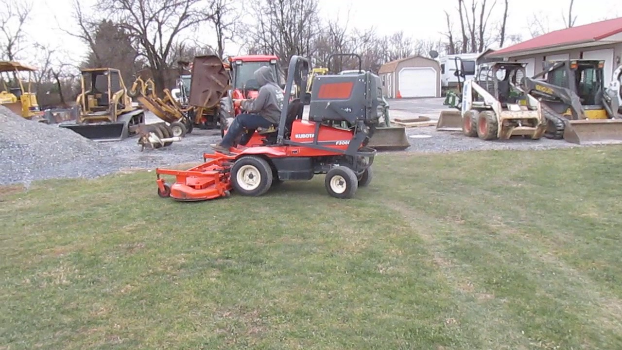 2004 Kubota F3060 4x4 Front Cut Mower w/ GrassLeaf Collection System