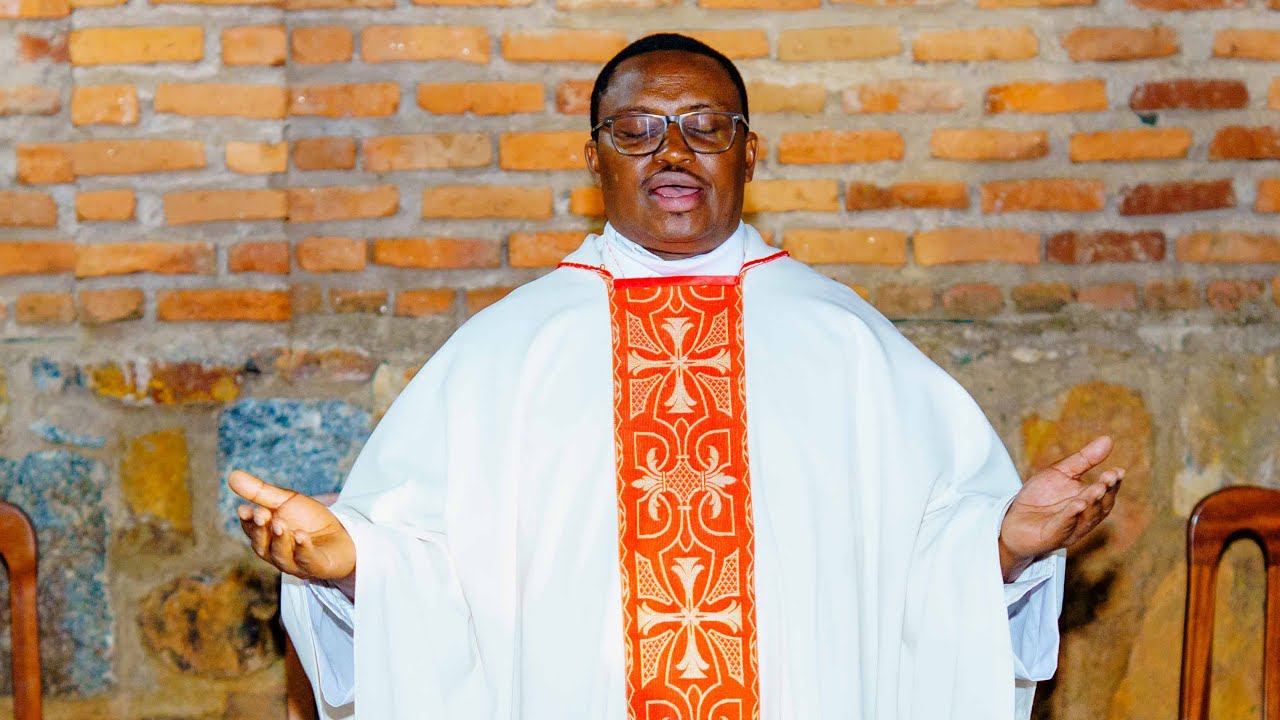 KWIZIHIZA ABATAGATIFU BIMAZE iki? Bimwe mu byaranze Umunsi Mukuru w ...