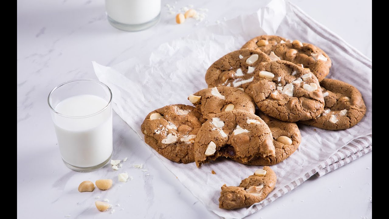 คุกกี้กาแฟไวท์​ช็อกโกแลตถั่วแมคะเดเมีย White Chocolate and Macadamia Nut Coffee Cookies