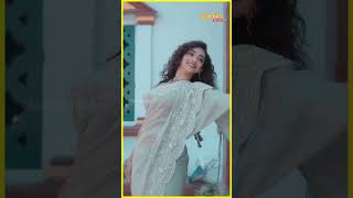 Kudumbasthan Actress Saanve Megghana Shines In Vazhithunaiye Song Reels Viral Video