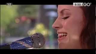 Miniatura de vídeo de "Amy Macdonald - Slow it down on Danish TV June 2012"