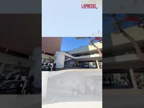 Video Roma, forze dell'ordine al Laurentino 38: tensioni per lo sgombero