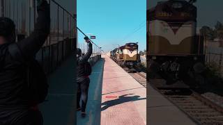 09627 Ajmer Solapur Express Skipping Dakaniya Talav With Twin Alcos In Lead Of Abr