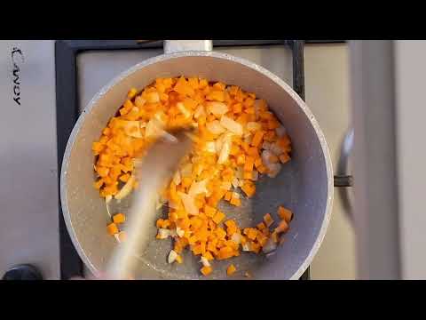 MY OWN VERSION COOKING PASTA SAUCE ALLA RAGGU
