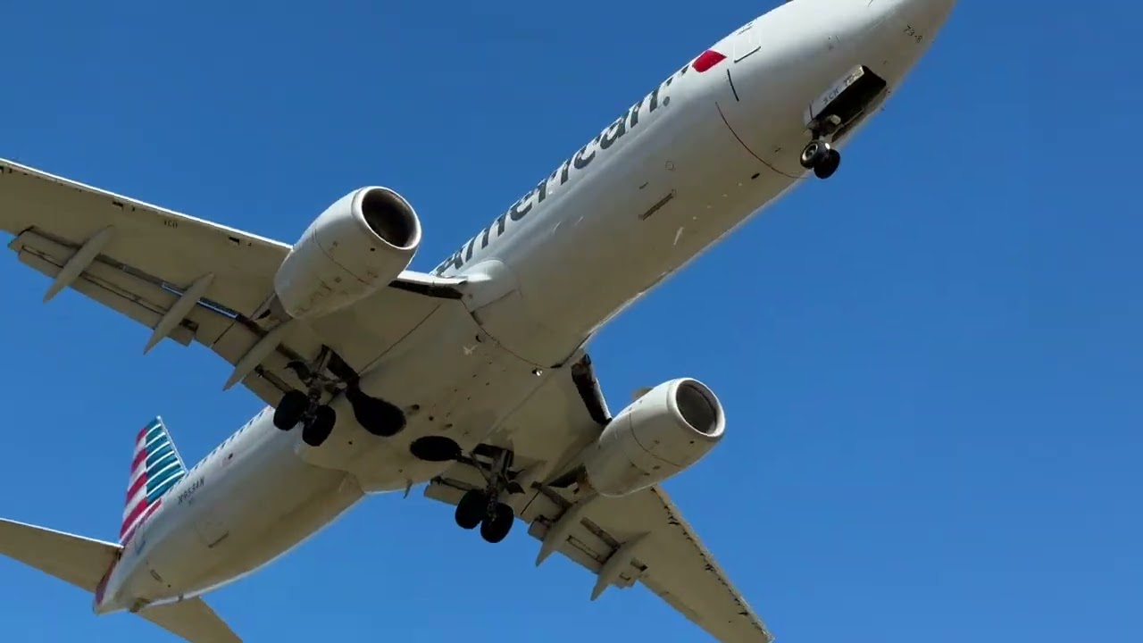 Planespotting at Gravelly Point