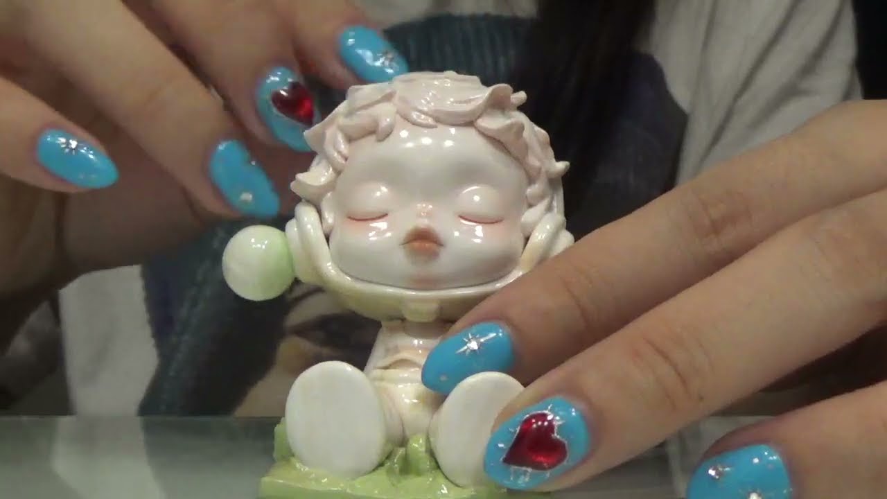 asmr taipei haul (with a special guest) weee !