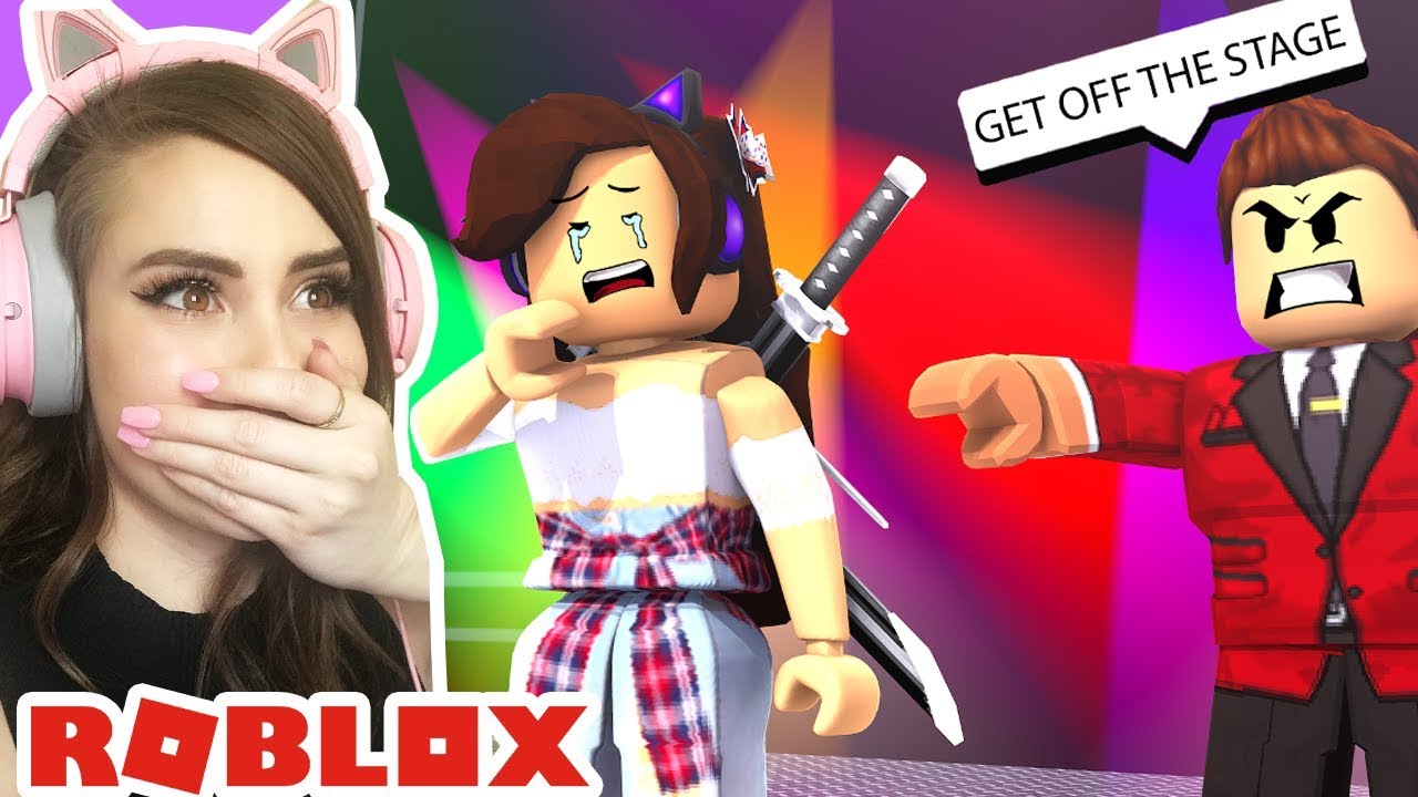 I Was Banned For Doing This In Roblox Dance Off Youtube - leah ashe youtube roblox roblox funny funny games