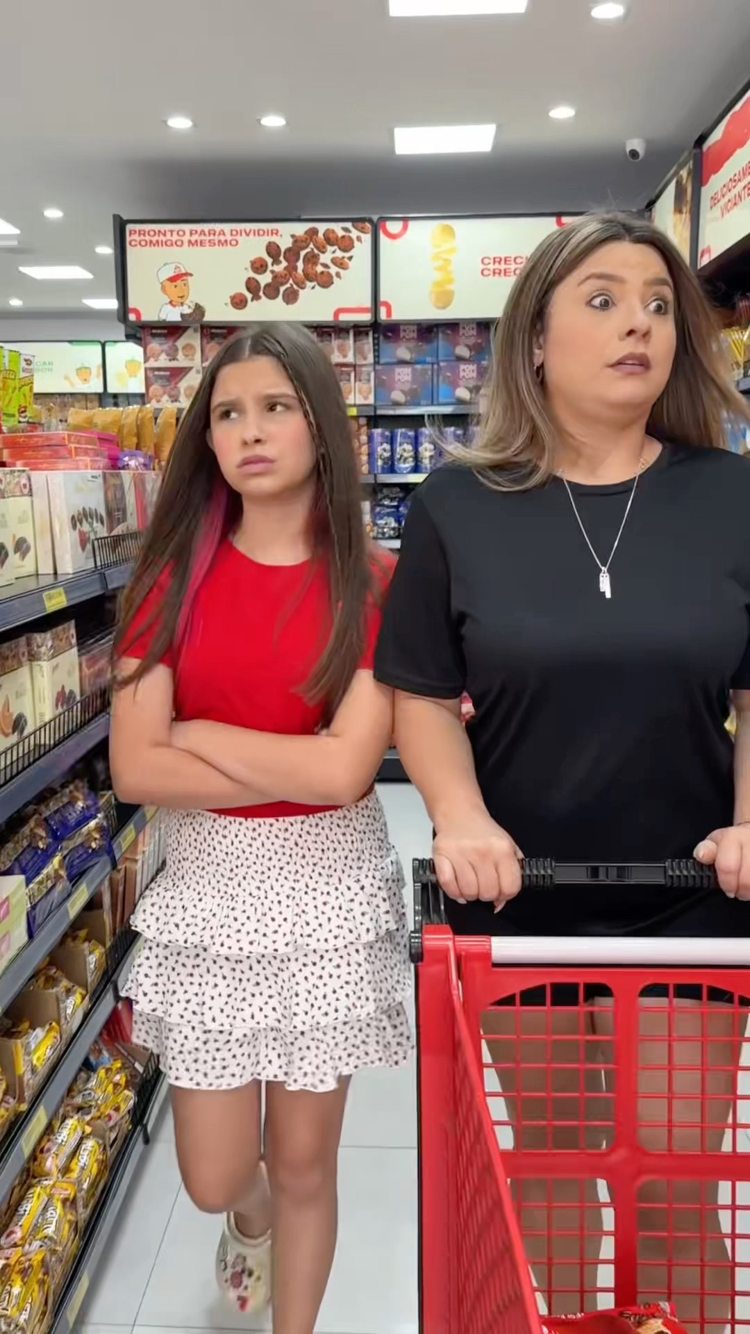 COMPRAS ESTRANHA COM MINHA MÃE