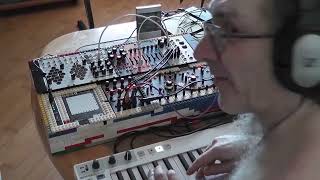 RYK Vector Wave - my first Polyphonic playing and sequencing