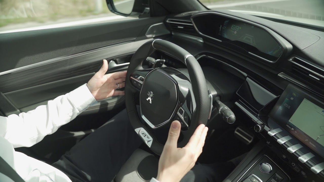 Das Autohaus Figl erklärt: (aktiver) Spurhalteassistent