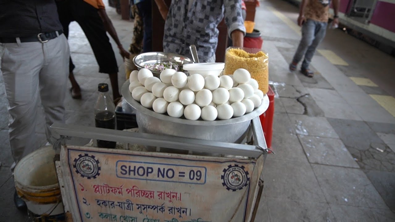egg-ghugni-very-tasty-egg-motor-masala-indian-street-food-youtube
