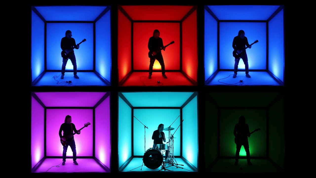 BITS IN BOXES – Fear Of The Year (fuzzy) – Guitar Performance for Fuzz Lovers