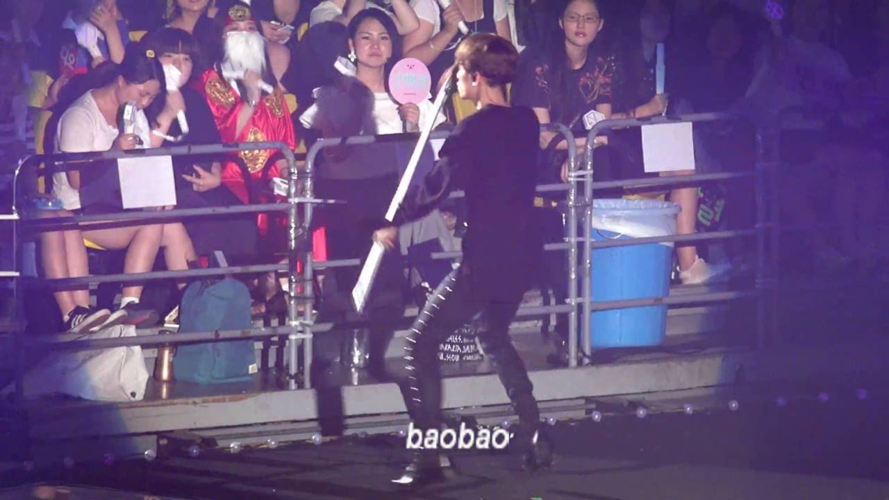 160730 The EXO'rDIUM in Seoul, Artificial Love - Baekhyun Focus 백현