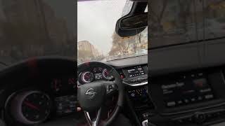Opel Astra K Araba Snaphikaye Ellerinden Öperyağmurlu Hava