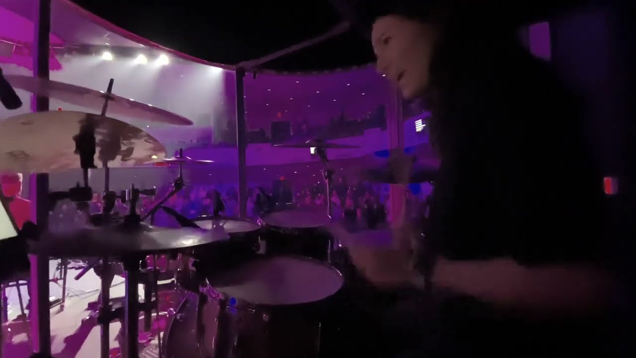 worship set Sunday 1-7: Cage cam