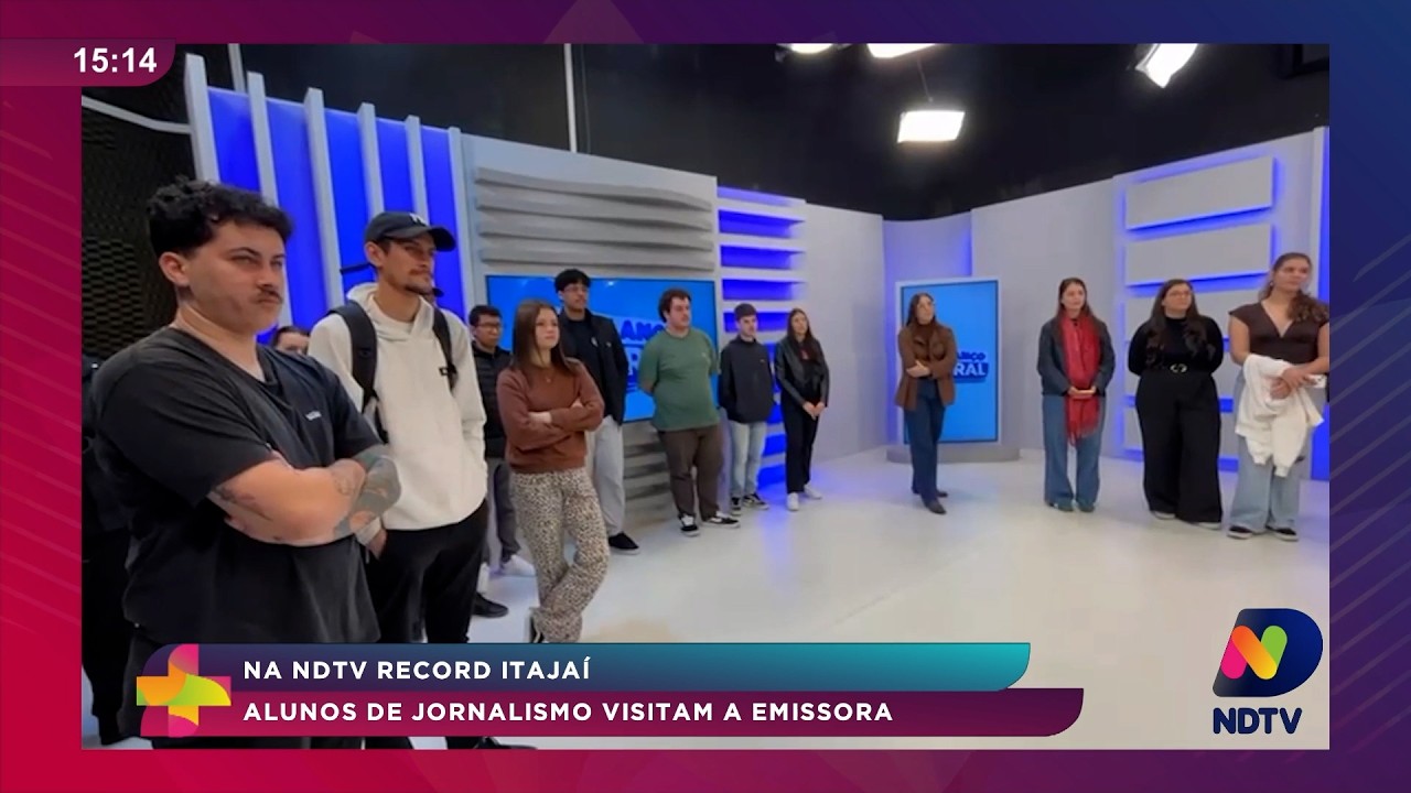 NDTV Record Itajaí recebe alunos de Jornalismo em visita à emissora