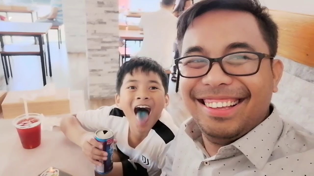 WE VISITED "OFF THE HOOK RESTAURANT" YouTube