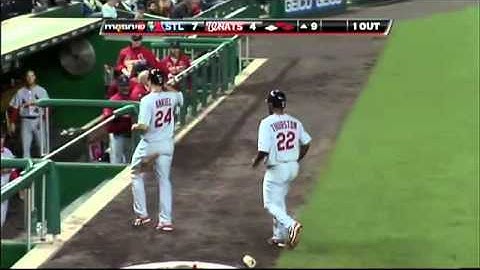 2009/04/30 Two runs score on an error