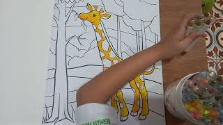 Belajar mewarnai gambar dengan crayon - Menggambar jerapah dengan gradasi - part1 | @GenengGia