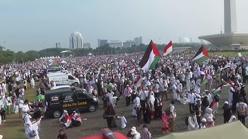 Thousands of protesters march in Indonesia