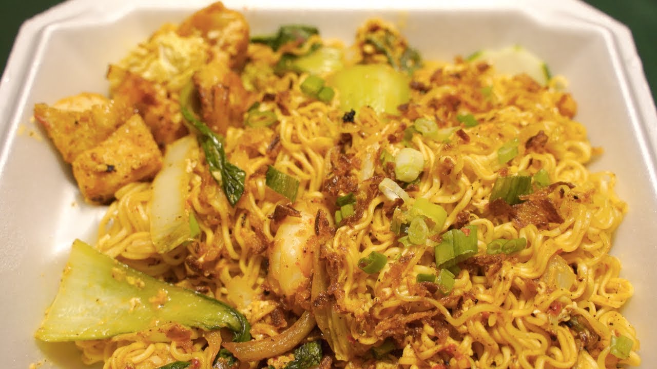 Seasons Kitchen USA, Anaheim, CA Super Delicious Maggi Mee Goreng