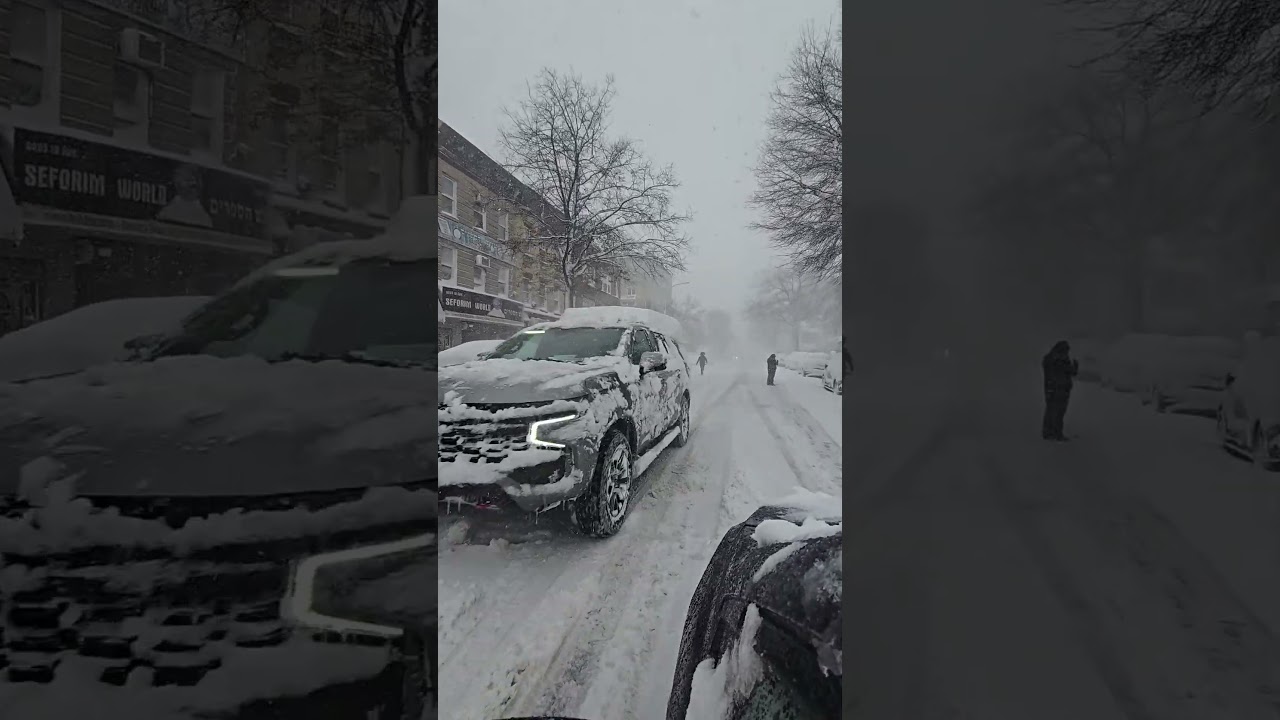Borough Park 16th Ave - Blizzard Snow Storm Blankets Streets