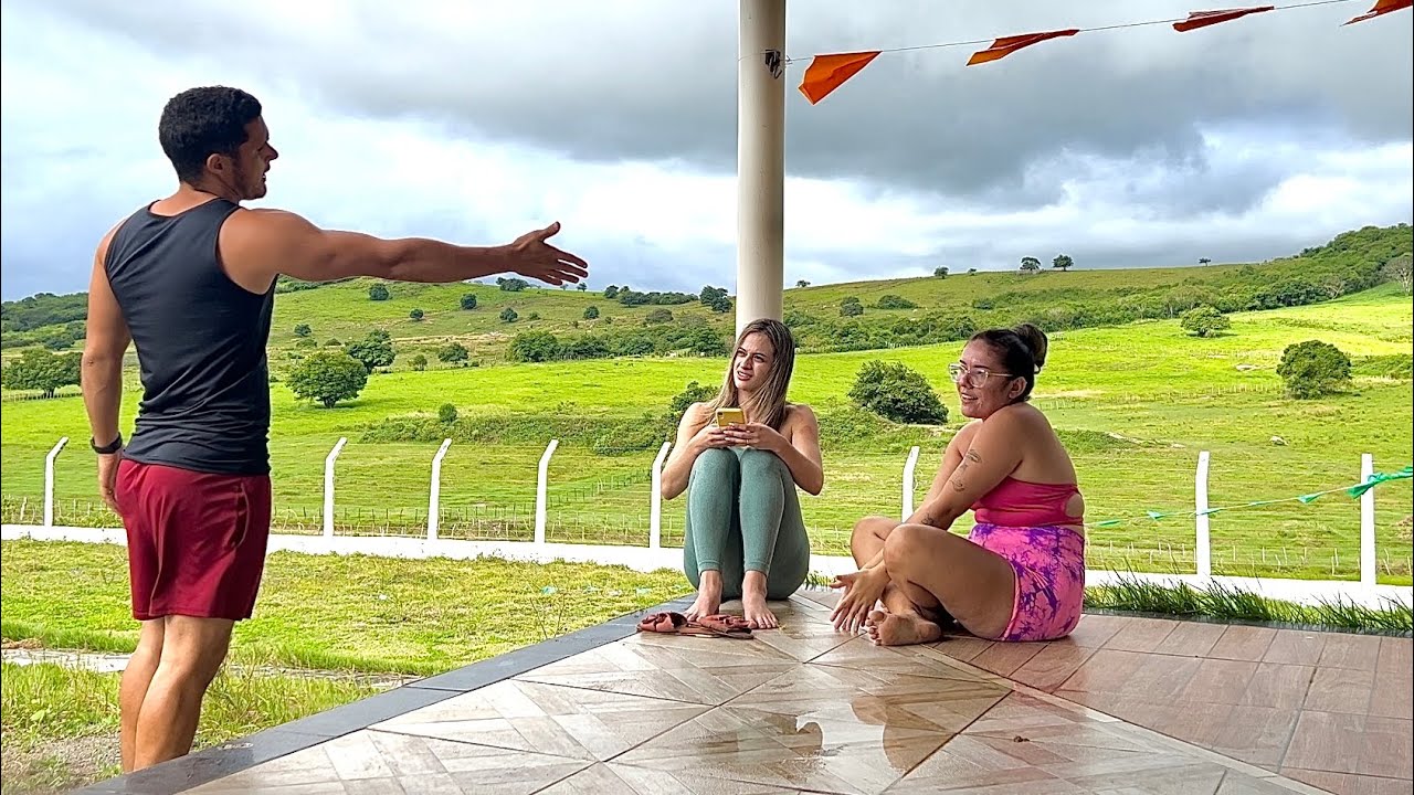 LEÔNCIO FLAGRA THAMIRES FALANDO COM EX NAMORADO EM TROLAGEM 😂| THAMIRES THUANNY