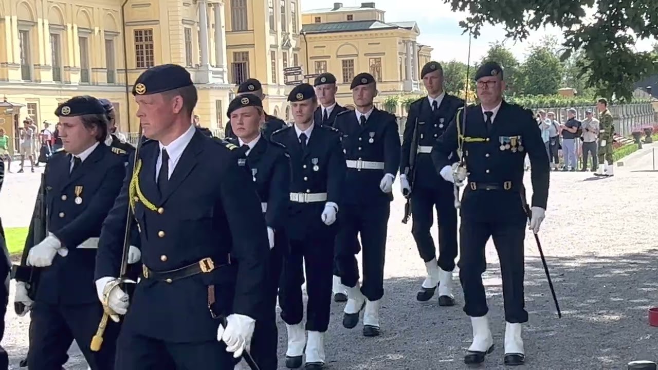 Drottningholms Slott vaktavlösning. 2022-08-24 Livskvadron-F7