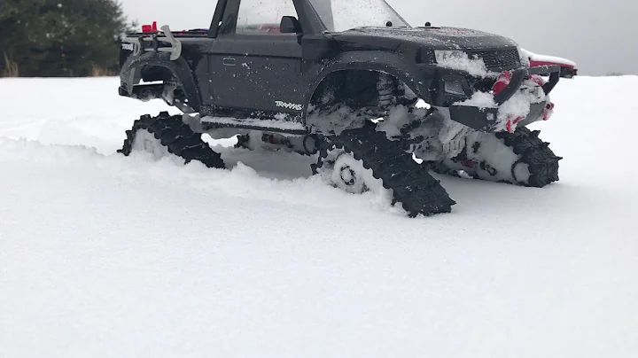 Trying out my new traxxas trx4 tracks