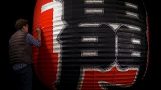 浅草寺 雷門大提灯 7年ぶりに新調 - YouTube