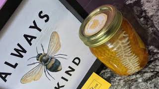 Comb-honey built straight in a mason jar
