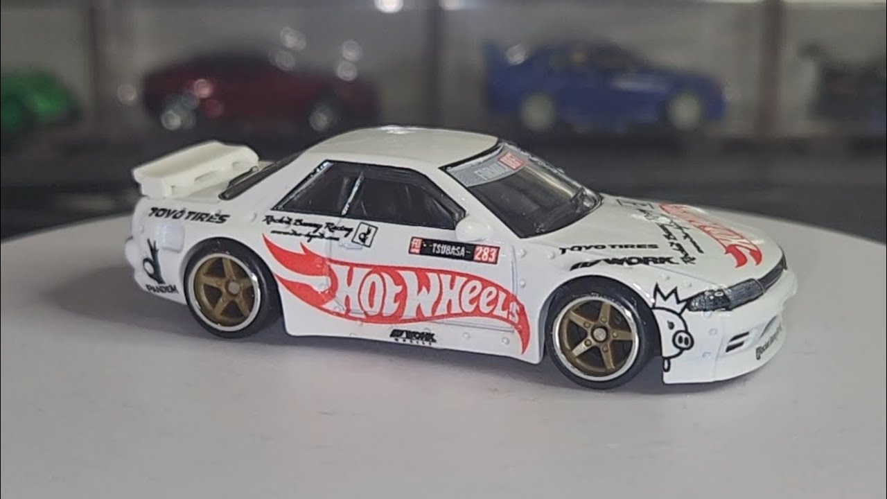 Hot Wheels Modern Classics Nissan Skyline GT-R R32 PANDEM with 