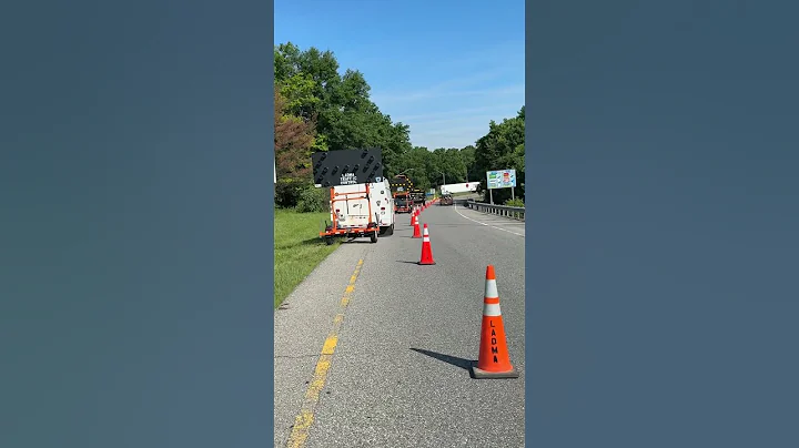 Ladma on I-70: Traffic control & pavement marking in action this Saturday. #WorkZoneSafety