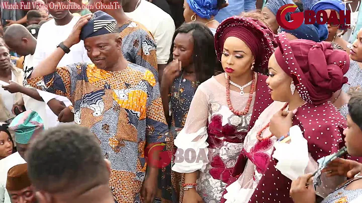 Pasuma Sings as Alaafin Of Oyo Sprays His Wives At Their 2 Twins Naming As They Dance Together