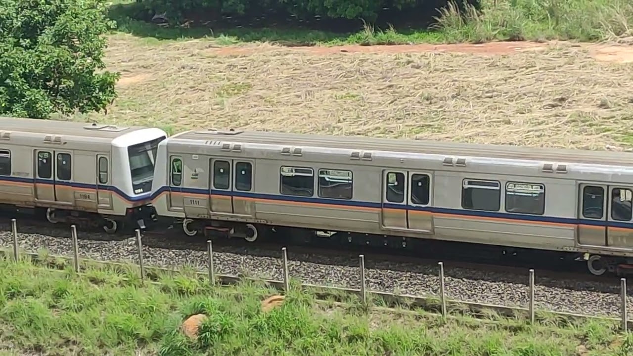 Metrô de Brasília, passando as 