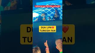 Turkish Fan Gets Dua Lipas Autograph