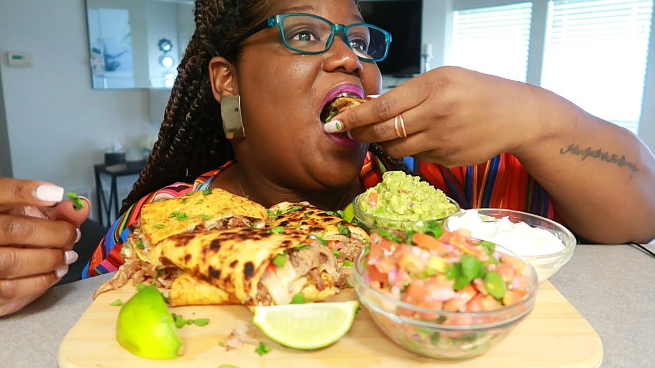 I WENT 7 DAYS WITHOUT FOOD..SMOKED PULLED PORK FAJITA QUESADILLAS RECIPE + MUKBANG | Asmr 실제 요리 소리