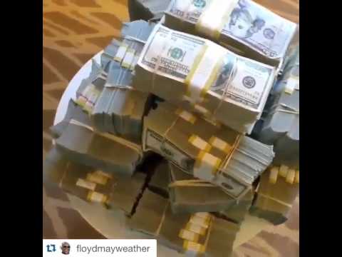Floyd mayweather shows off his money!!! - YouTube