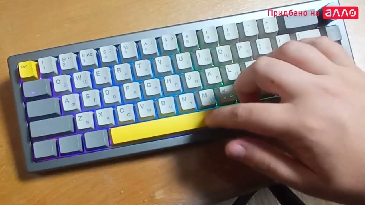 Розпакування Клавіатура механічна бездротова EPOMAKER EK68 65% Flamingo Switch Hot-Swap (2.4G/BT/USB