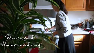 Peaceful Homemaking | Motivation to a Calm and Productive Homemaking Day