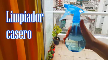 ¿Qué es bueno para limpiar vidrios y espejos?