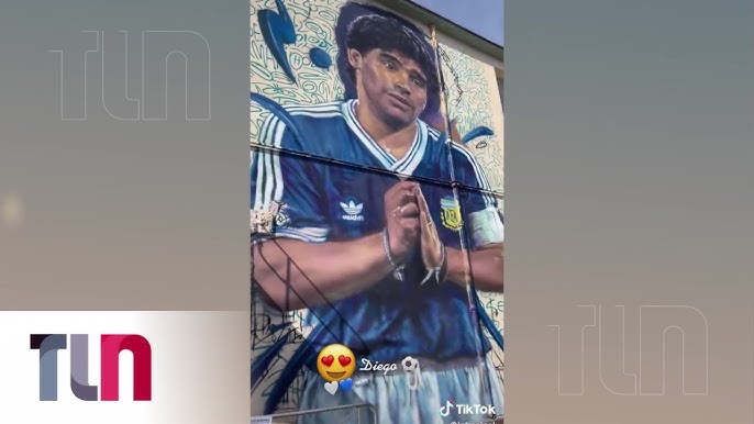 El mural de Midland a Maradona y Messi - Olé