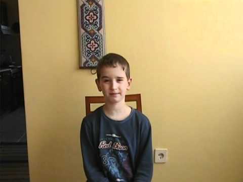 9 éves fiú)