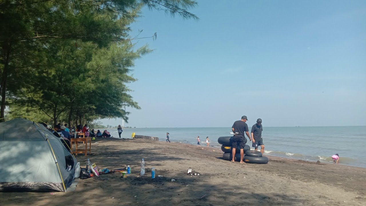 Suasana Pantai Manis Kendal - Hidden Gem di Kabupaten Kendal