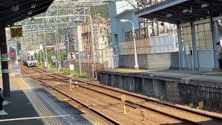 南海2000系ズームカー到着・発車とサザン通過　南海本線紀ノ川駅