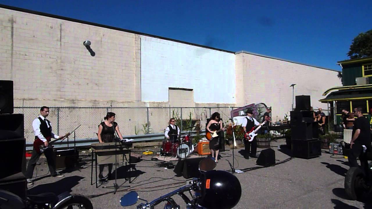 The Evil Streaks, Which Stomp auf YouTube ansehen The Evil Streaks, Which Stomp auf YouTube ansehen