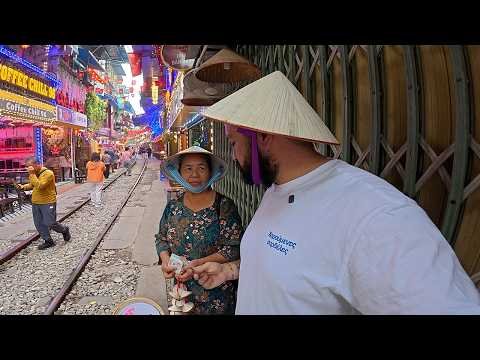 Lost On The Streets Of Hanoi, Vietnam 🇻🇳